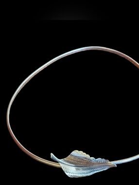 Vintage 80s Belt Stretch Snake Coil Skinny Metallic Gold Leaf/Feather 24-29